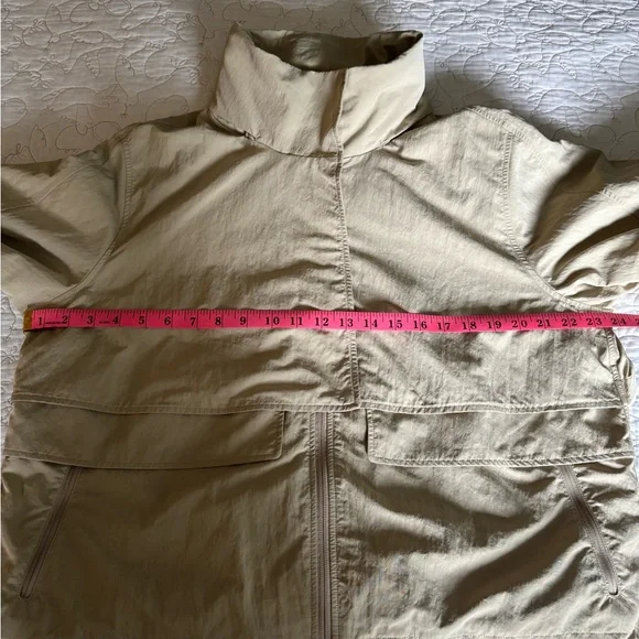 Lululemon Always Effortless Jacket, size 12 - Picture 7 of 8